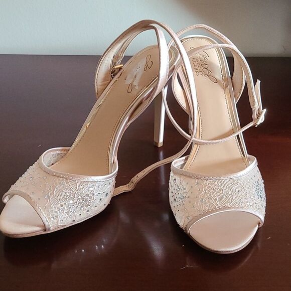 NWOT Badgley Mischka-Jewelry, Justina Heels Size 7.5 - Picture 9 of 10